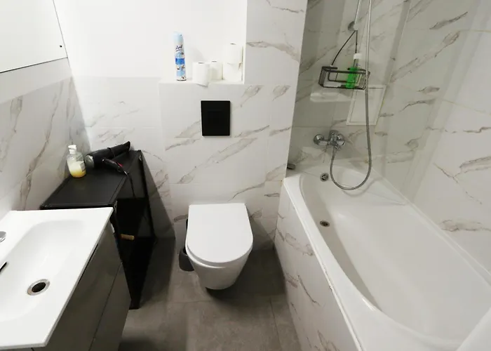 Fantastic-inn - Ch35 华沙